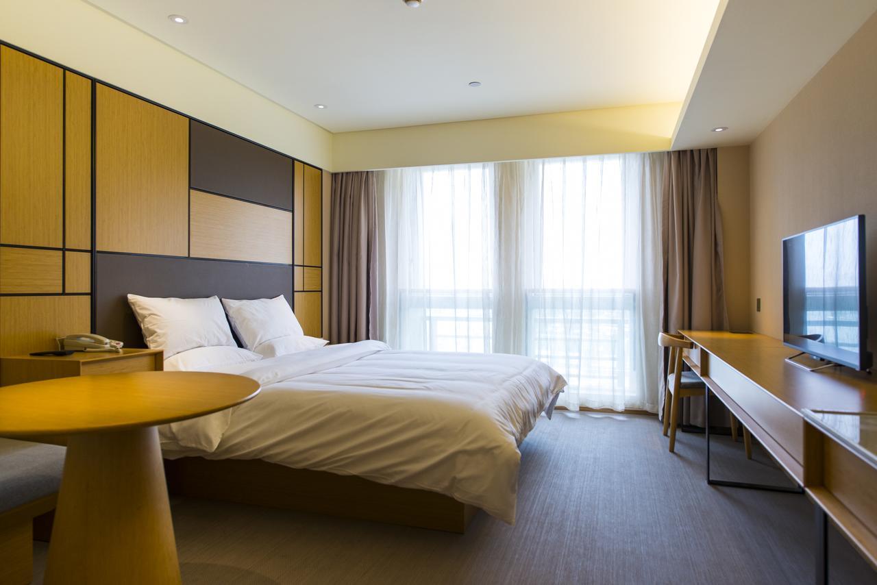 Ji Hotel Shanghai Hongqiao Transport Hub Linkong Zone Eksteriør bilde